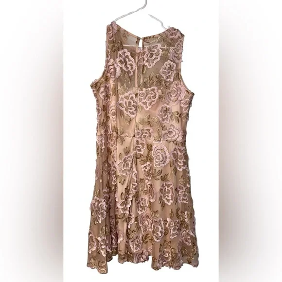 Taylor Pink and Gold Lace Dress 16 (party, cocktail) - Picture 2 of 5